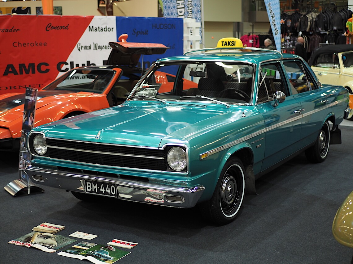 1969-Rambler-440-232cid-manuaali-ACS2018-KaiLappalainen-CCBY40-WheelsFI Tekijä: Kai Lappalainen, lisenssi: CC-BY-40