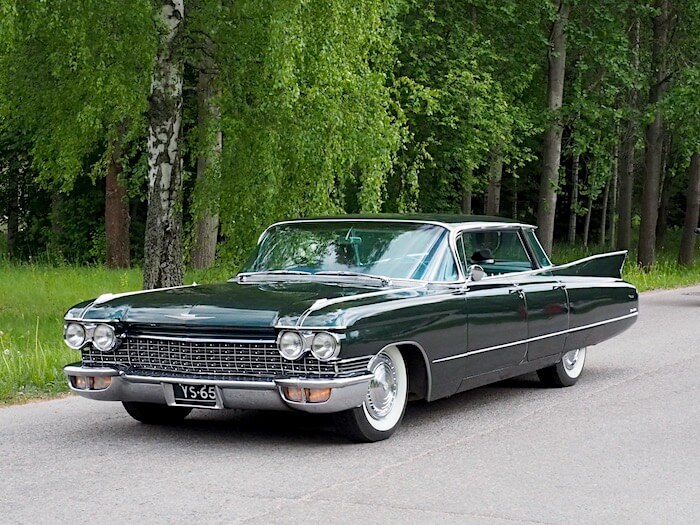 1960 Cadillac DeVille sedan. Kuva: Kai Lappalainen, lisenssi: CC-BY-40.