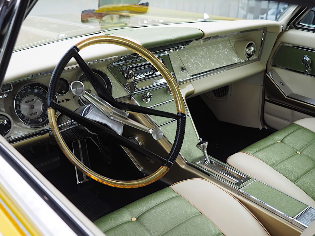 1964 Buick Riviera Sport Custom sisusta. Tekijä: Kai Lappalainen, lisenssi: CC-BY-40.