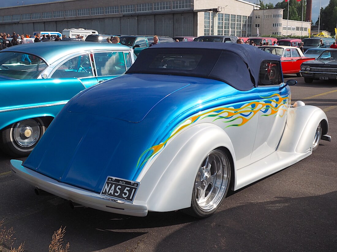 1938 Nash Lafayette coupe cabrio takaa. Tekijä: Kai Lappalainen, lisenssi: CC-BY-40.