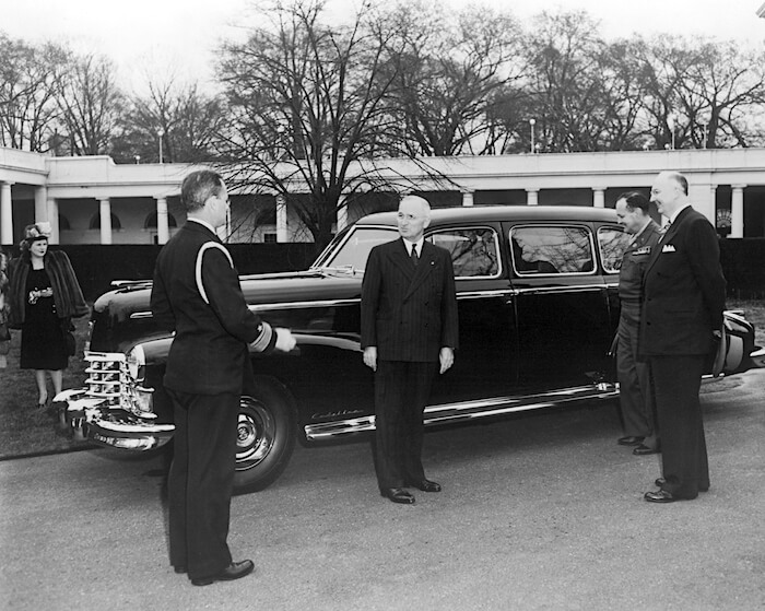 1947 Cadillac Fleetwood Series 75 ja presidentti Harry S. Truman. Kuva: GM Media, lisenssi: CC-BY-NC-30