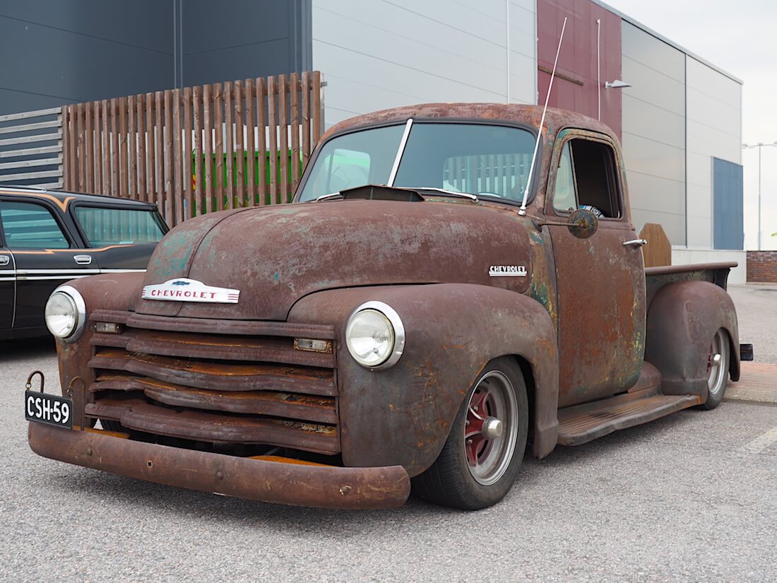 Ruosteinen 1952 Chevrolet Advance Design 1/2-tonnin pickup Porvoon cruisingissa. Tekijä: Kai Lappalainen. Lisenssi: CC-BY-40.