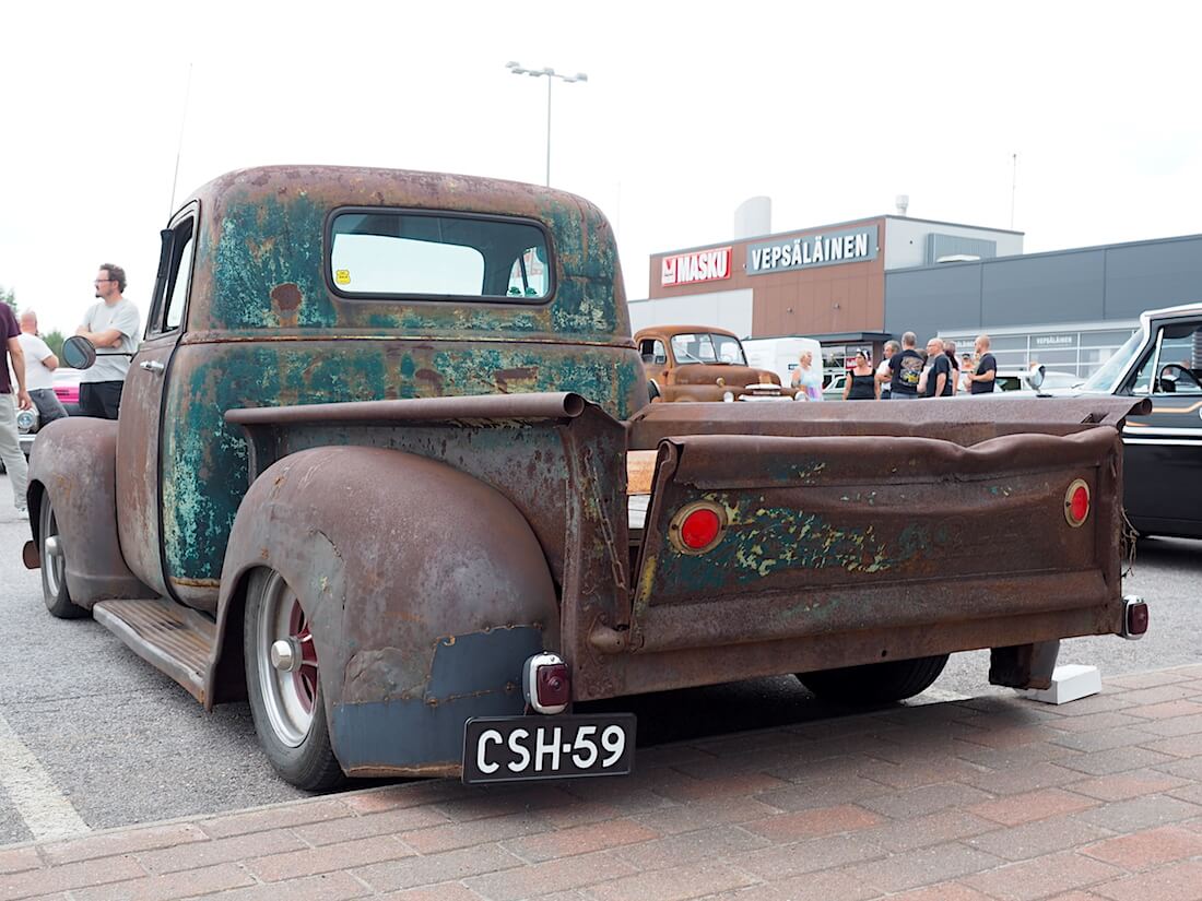 1952 Chevrolet Advance Design 300 Buick Electran akseleilla ja moottorilla. Tekijä: Kai Lappalainen. Lisenssi: CC-BY-40.