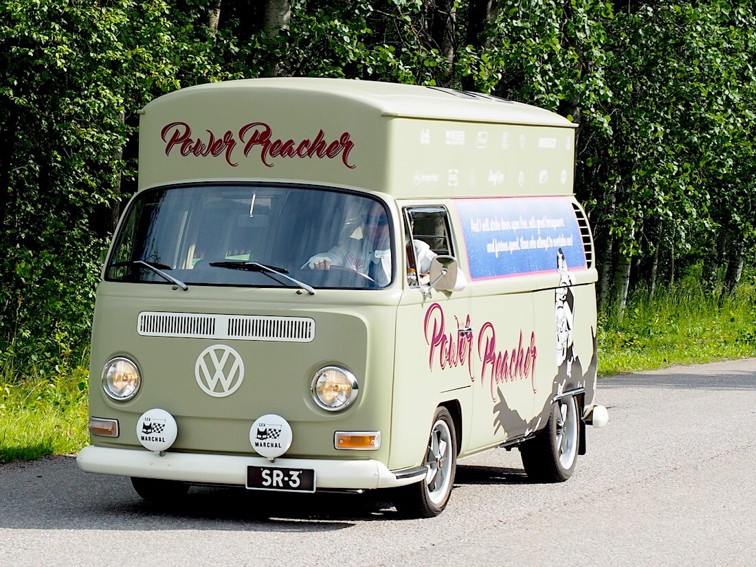 Korotettu 1968 VW Kastenwagen pallokeula pakettiauto. Tekijä: Kai Lappalainen, lisenssi: CC-BY-40.