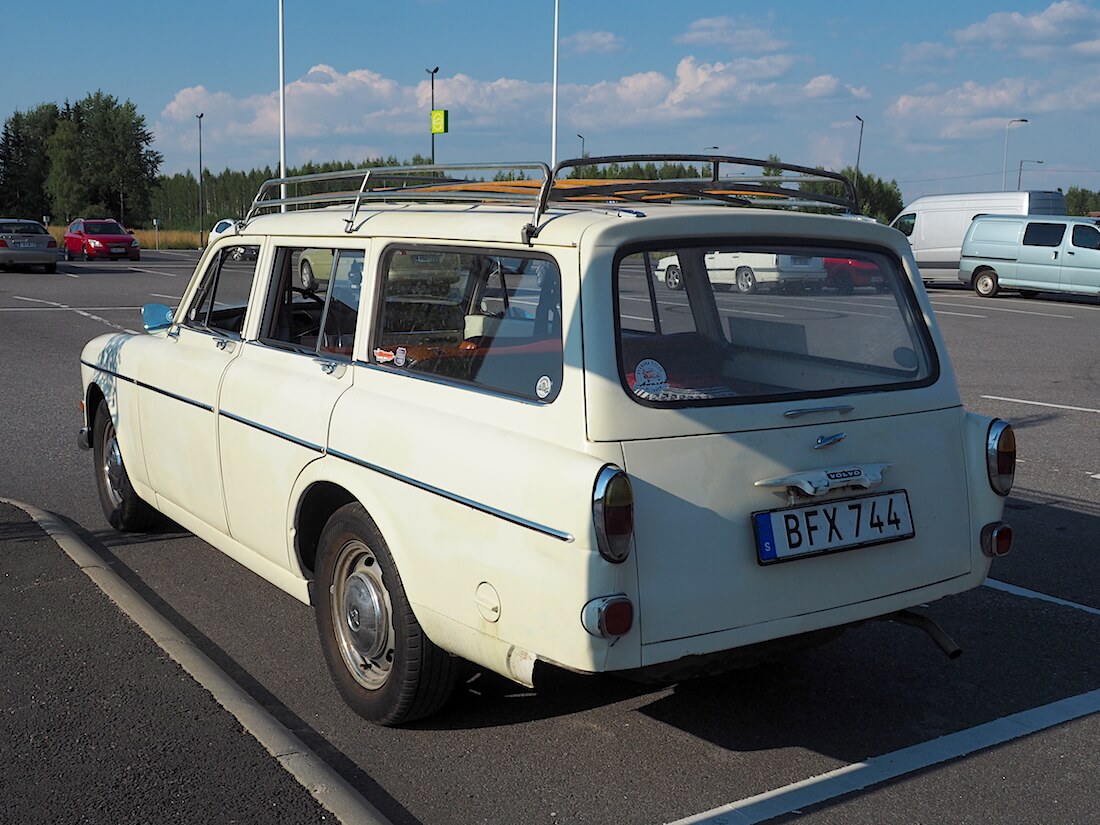 1969 Volvo 221341 S Amazon farmari. Tekijä: Kai Lappalainen. Lisenssi: CC-BY-40.