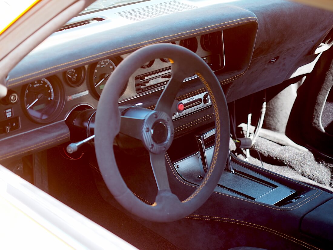 1972 Chevrolet Camaron custom sisusta. Tekijä: Kai Lappalainen, lisenssi: CC-BY-40.