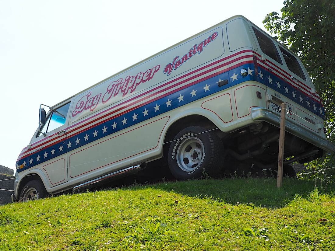 1972 Ford Econoline 100 panelvan. Tekijä: Kai Lappalainen, lisenssi: CC-BY-40.