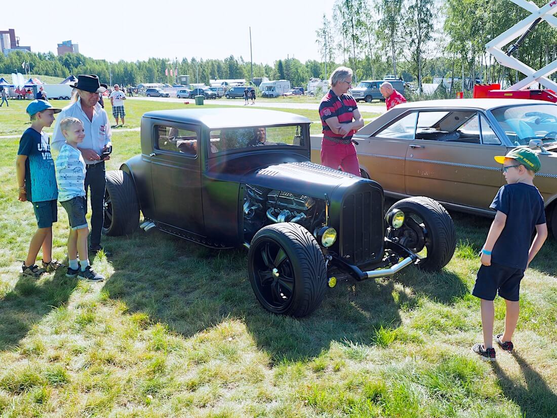 1928 Hudson Essex rodi LinnaCruisingissa. Kuvan tekijä: Kai Lappalainen. Lisenssi: CC-BY-40.