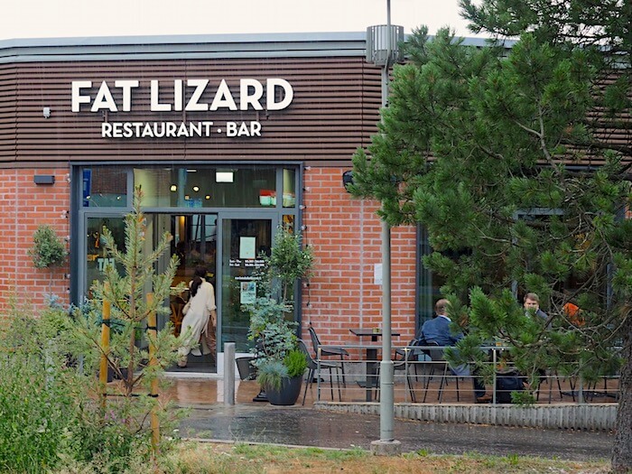 Ravintola Fat Lizard Espoon Otaniemessä. Kuvan tekijä: Kai Lappalainen. Lisenssi: CC-BY-40.