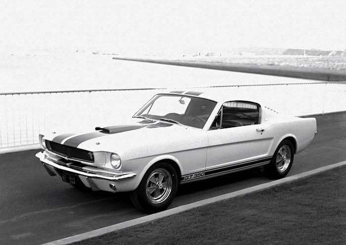 1965 Ford Mustang Shelby GT350 auton promokuva. Kuvan copyright: Ford Motor Company.