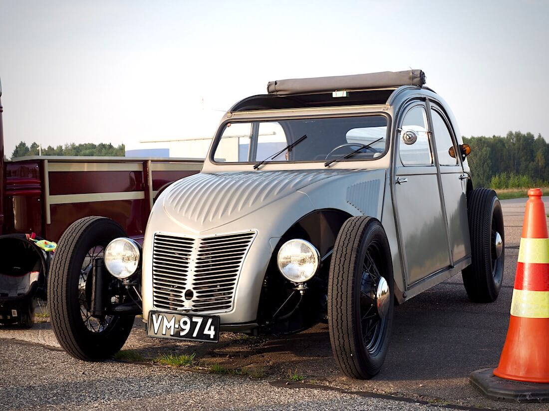 1956 Citroen 2CV rodi. Tekijä: Kai Lappalainen. Lisenssi: CC-BY-40.