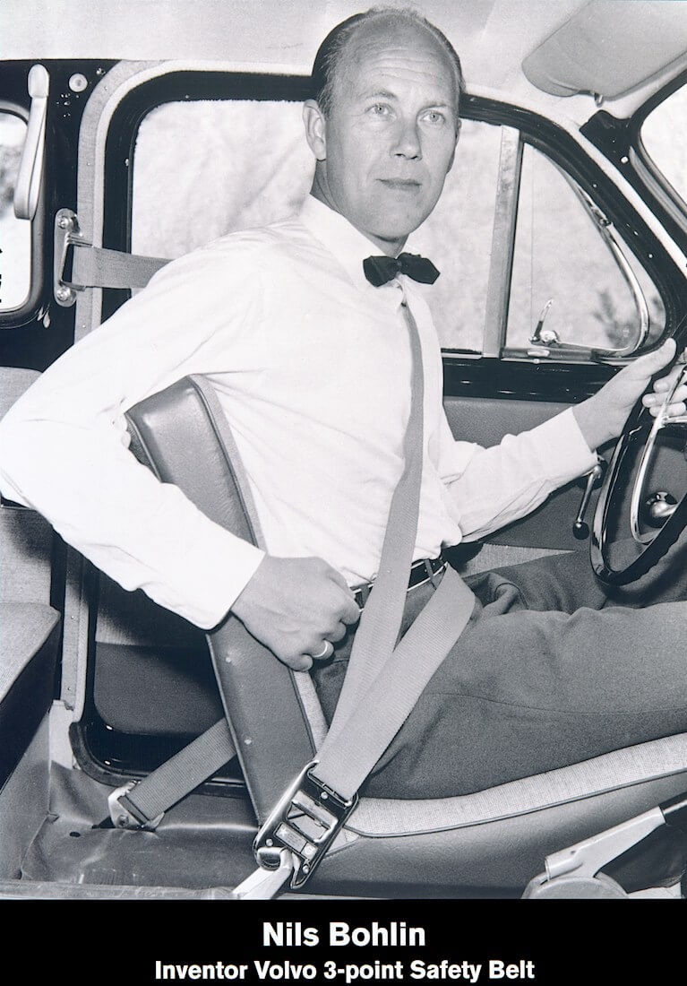 Nykyaikaisten kolmipisteturvavöiden keksijä Nils Bohlin vuonna 1959. Tekijä ja copyright: Volvo Car Corporation.