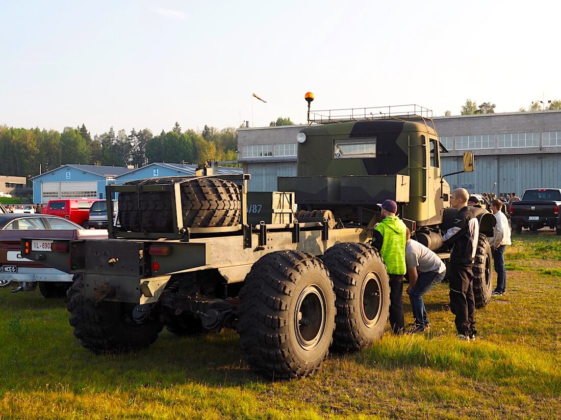 1987 KrAZ 255B 6x6 kuorma-auto. Tekijä: Kai Lappalainen. Lisenssi: CC-BY-40.