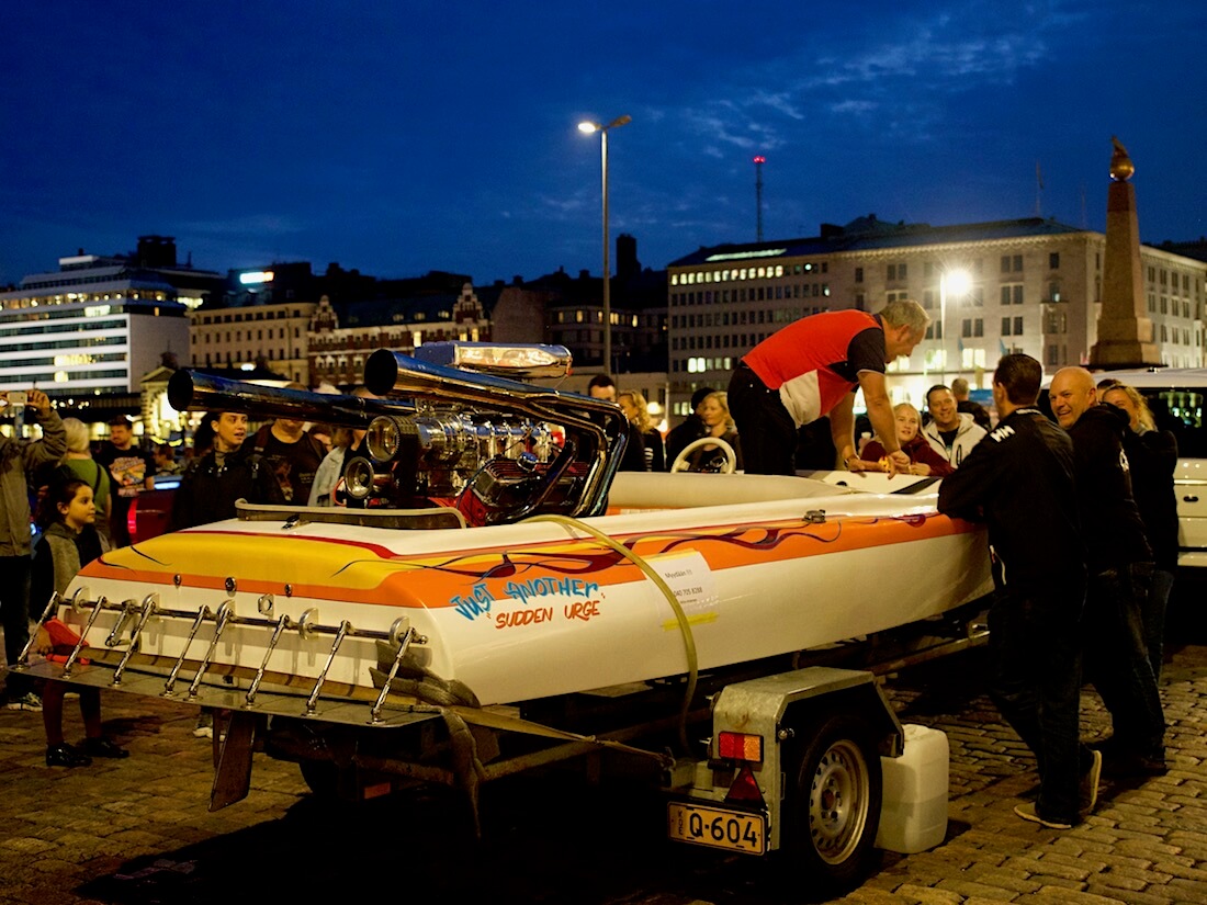 Wellcraft Hondo Racing Boat kilpavene Fordin V8-moottorilla. Tekijä: Kai Lappalainen. Lisenssi: CC-BY-40.