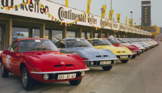 Vain lentäminen on kauniimpaa – Opel GT 50 vuotta