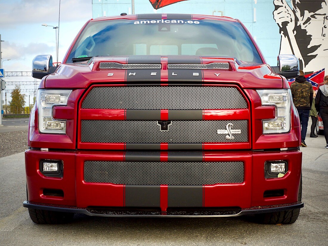 2017 Ford F-150 Shelby Super Snake keula ja raidat. Tekijä: Kai Lappalainen. Lisenssi: CC-BY-40.