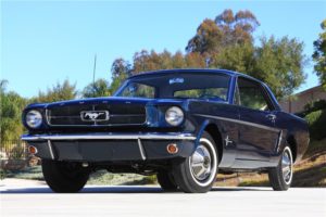 Ensimmäinen koskaan valmistunut 1964.5 Ford Mustang Hardtop Coupe. Kuva ja copyright: Barrett-Jackson.