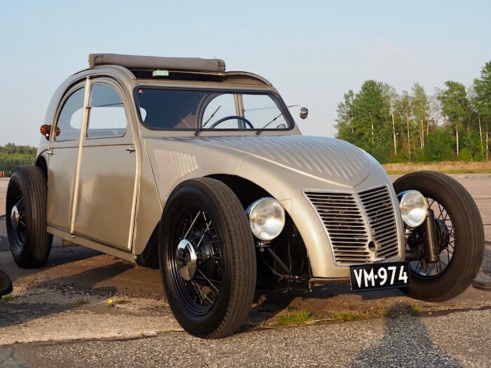 Olli Erkkilän 1956 Citroen 2CV rodi. Kuva: Kai Lappalainen. Lisenssi: CCBY40.