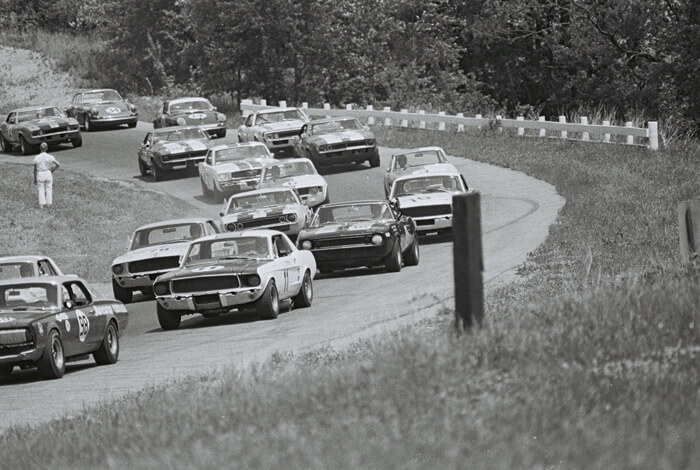 1967 Mid-Ohio Trans-Am osakilpailu. Kuva: Dave Friedman collection. Lisenssi: CCBYNCND20.