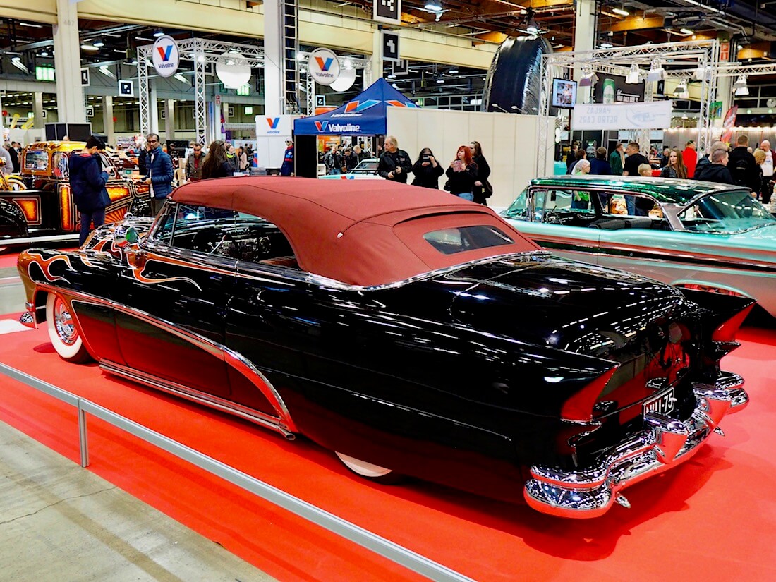 Timo Herstin 1953 Buick Special 327cid Convertible Custom. Kuva: Kai Lappalainen. Lisenssi: CC-BY-40.