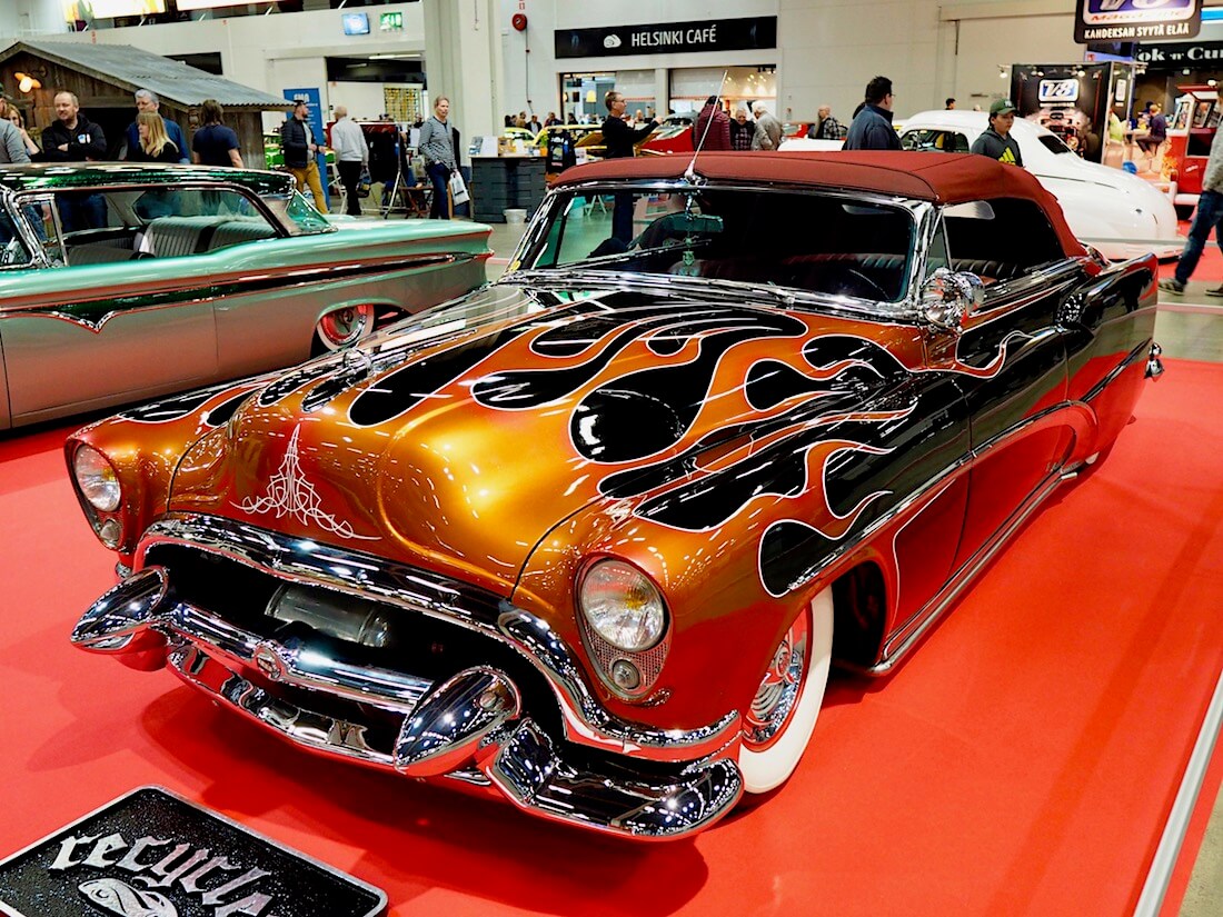 Recyclers-tallin 1953 Buick Special Convertible Custom 327cid. Kuva: Kai Lappalainen. Lisenssi: CC-BY-40.