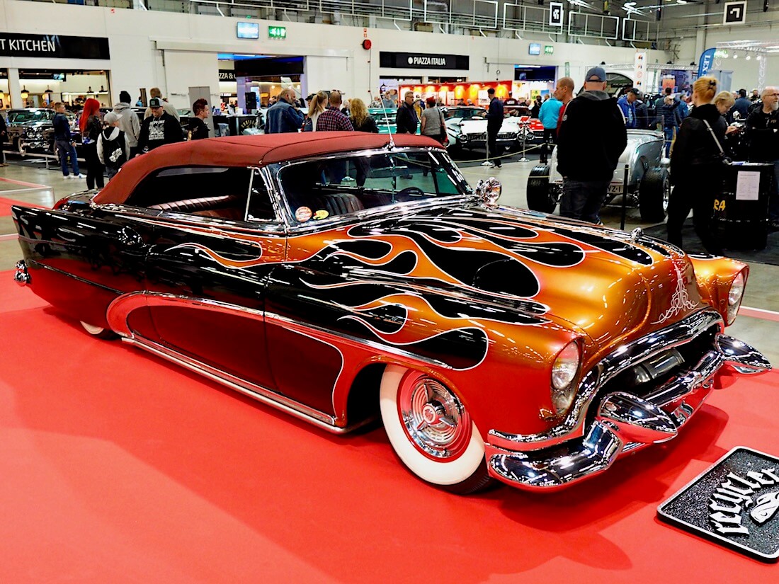 1953 Buick Special Custom Convertible Timo Hersti & Platu. Kuva: Kai Lappalainen. Lisenssi: CC-BY-40.