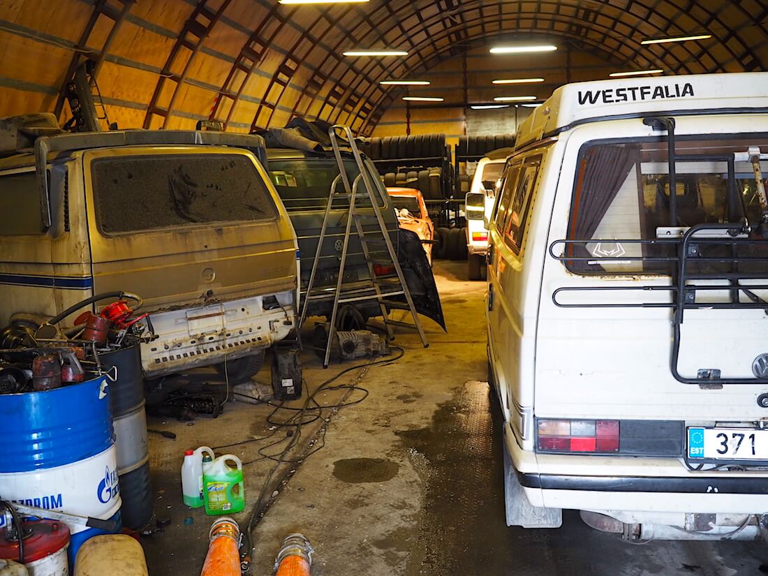 Volkswagen T3 Transporterin erikoismalleja. Kuva: Kai Lappalainen. Lisenssi: CC-BY-40.