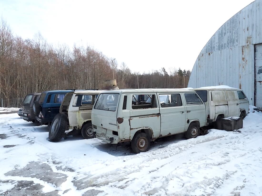 VW T3 Transporter varaosa-autoja. Kuva: Kai Lappalainen. Lisenssi: CC-BY-40.