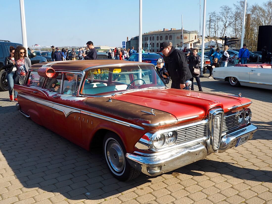 1959 Edsel Villager 4d 9-Passenger Wagon. Kuva: Kai Lappalainen. Lisenssi: CC-BY-40.