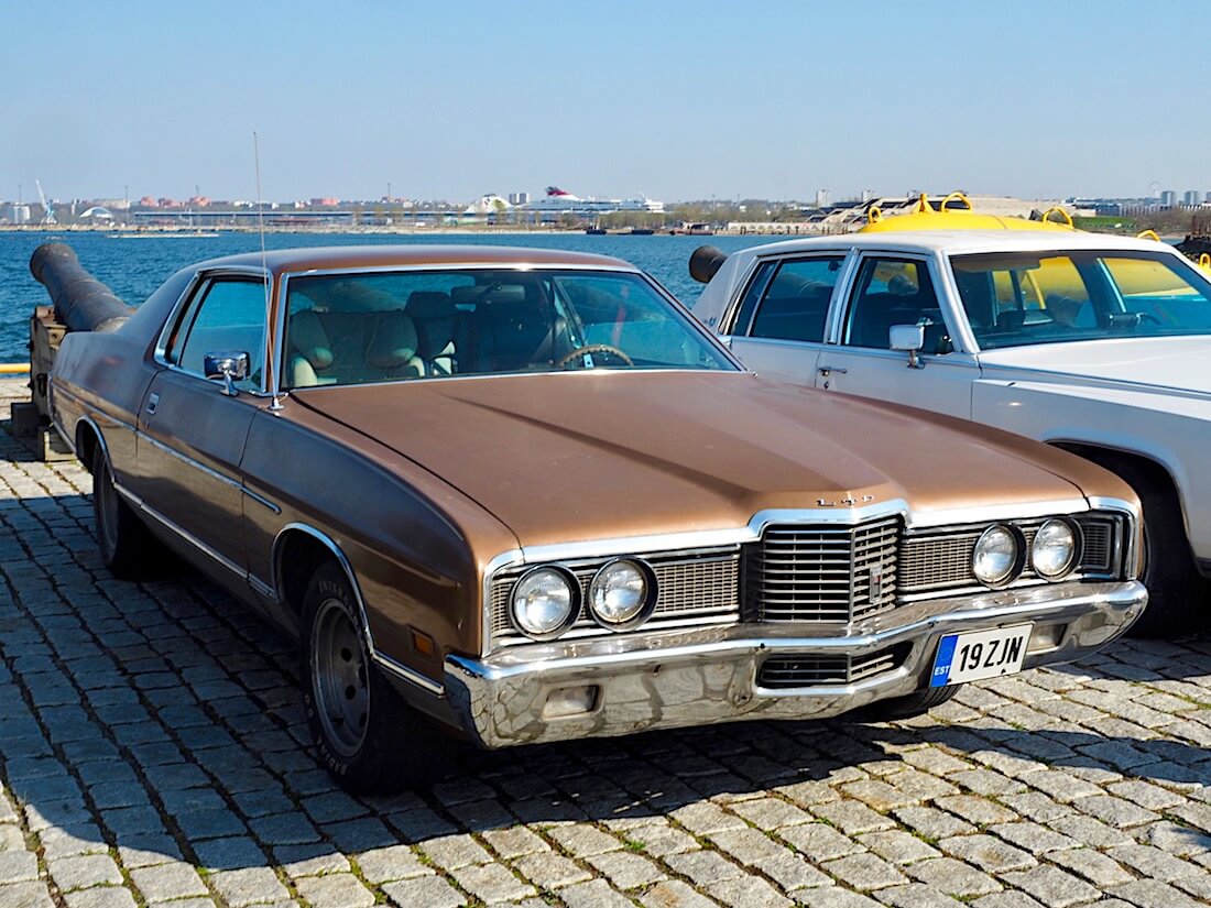 1972 Ford LTD Brougham 2d Hardtop 400cid V8. Kuva: Kai Lappalainen. Lisenssi: CC-BY-40.