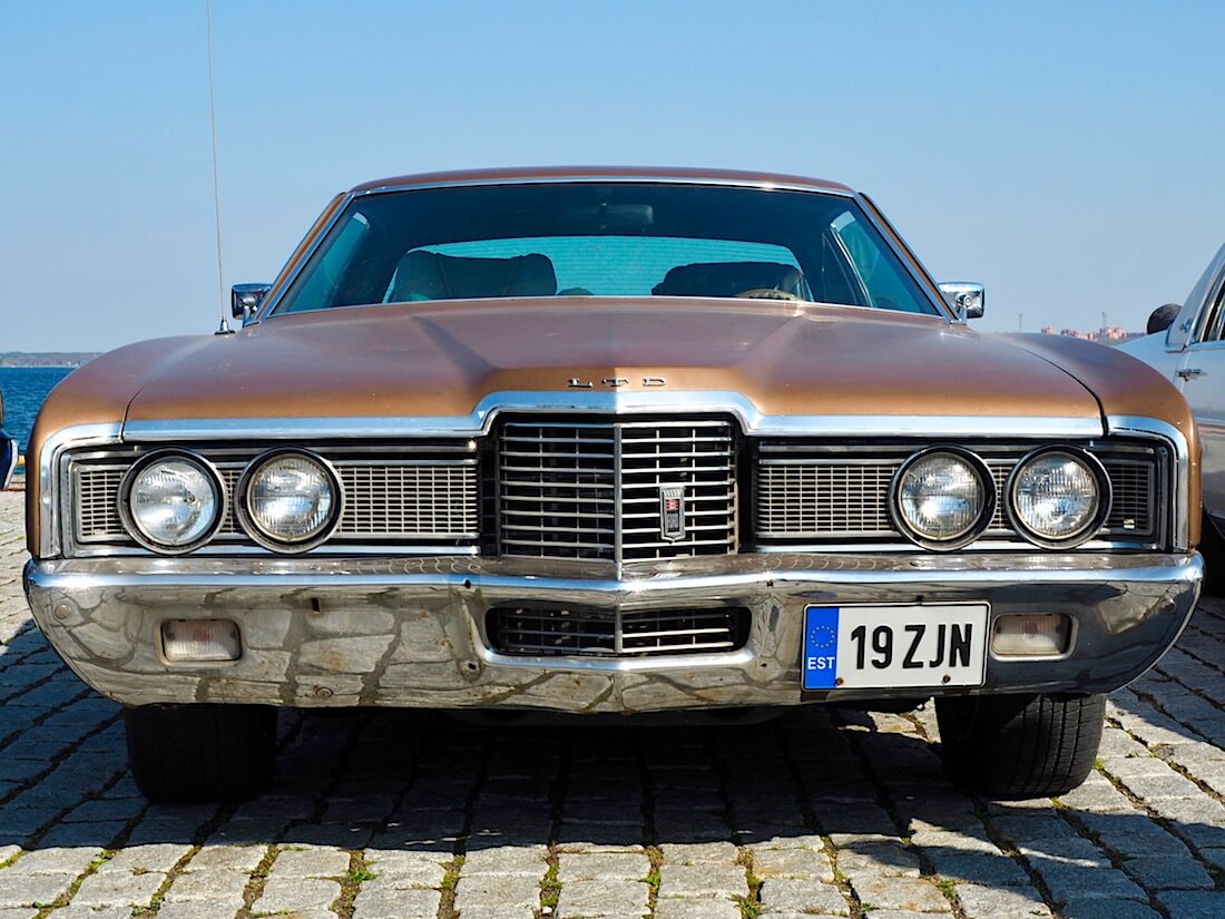 1972 Ford LTD Brougham 2d Hardtop 400cid V8. Kuva: Kai Lappalainen. Lisenssi: CC-BY-40.