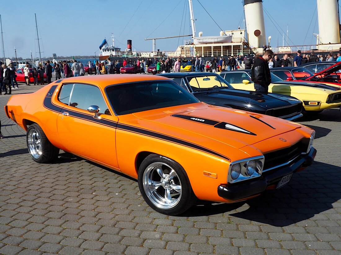 Oranssi 1973 Plymouth Road Runner 400cid. Kuva: Kai Lappalainen. Lisenssi: CC-BY-40.