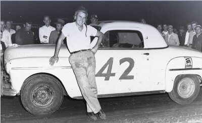 Lee Petty ja 1949 Plymouth Business Coupe