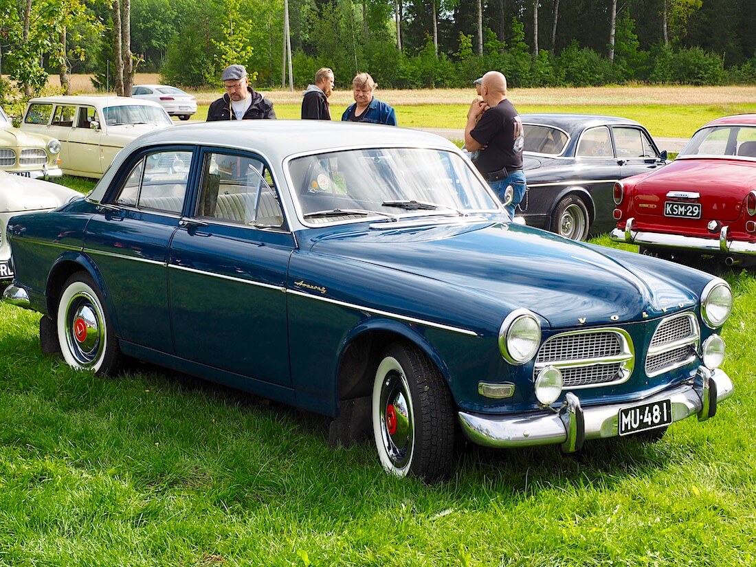 Kaksivärinen 1960 Volvo AMazon Sport B16B