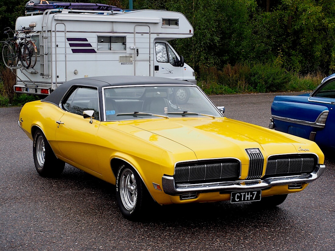 Keltainen 1970 Mercury Cougar 351cid V8