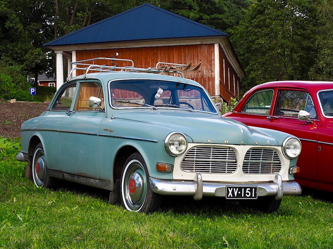 Hiihtäjälegenda Veikko Hakulisen 1962 Volvo Amazon