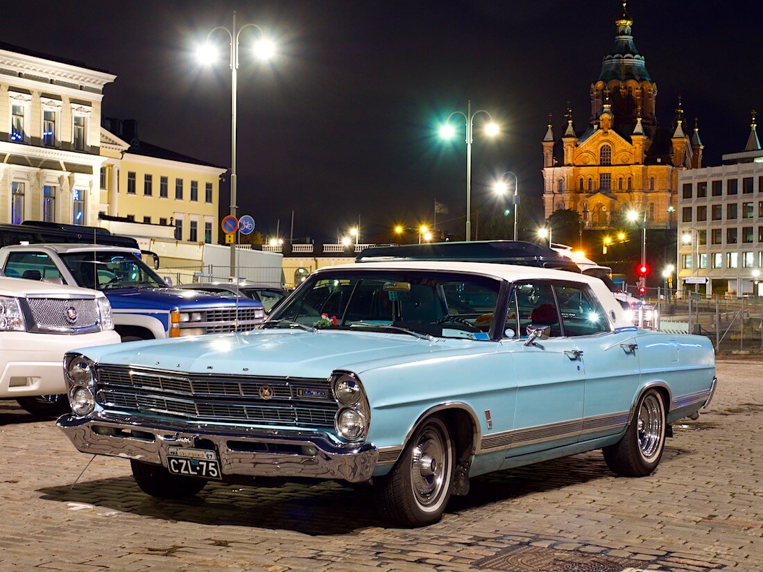 1967 Ford LTD V8 Helsingissä