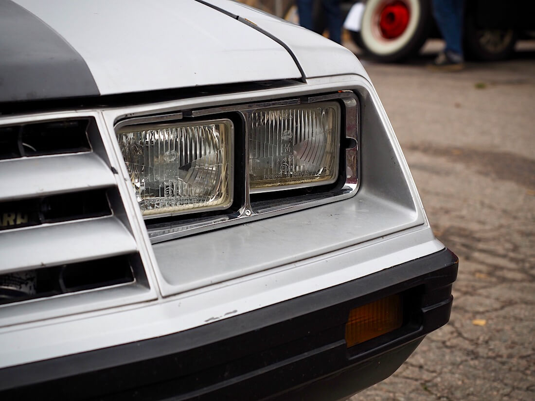 1979 Ford Mustangin sealed beam -ajovalot