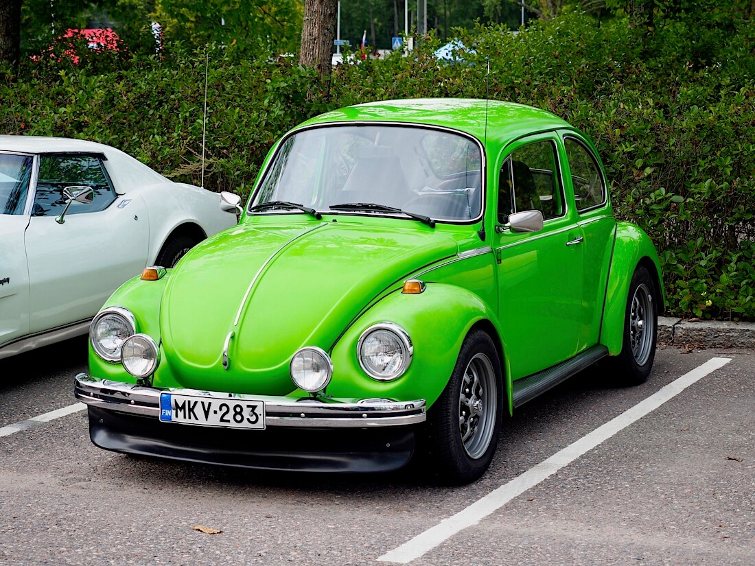 1303 Volkswagen 1303S Kamei spoilerilla ja KPZ-vanteilla