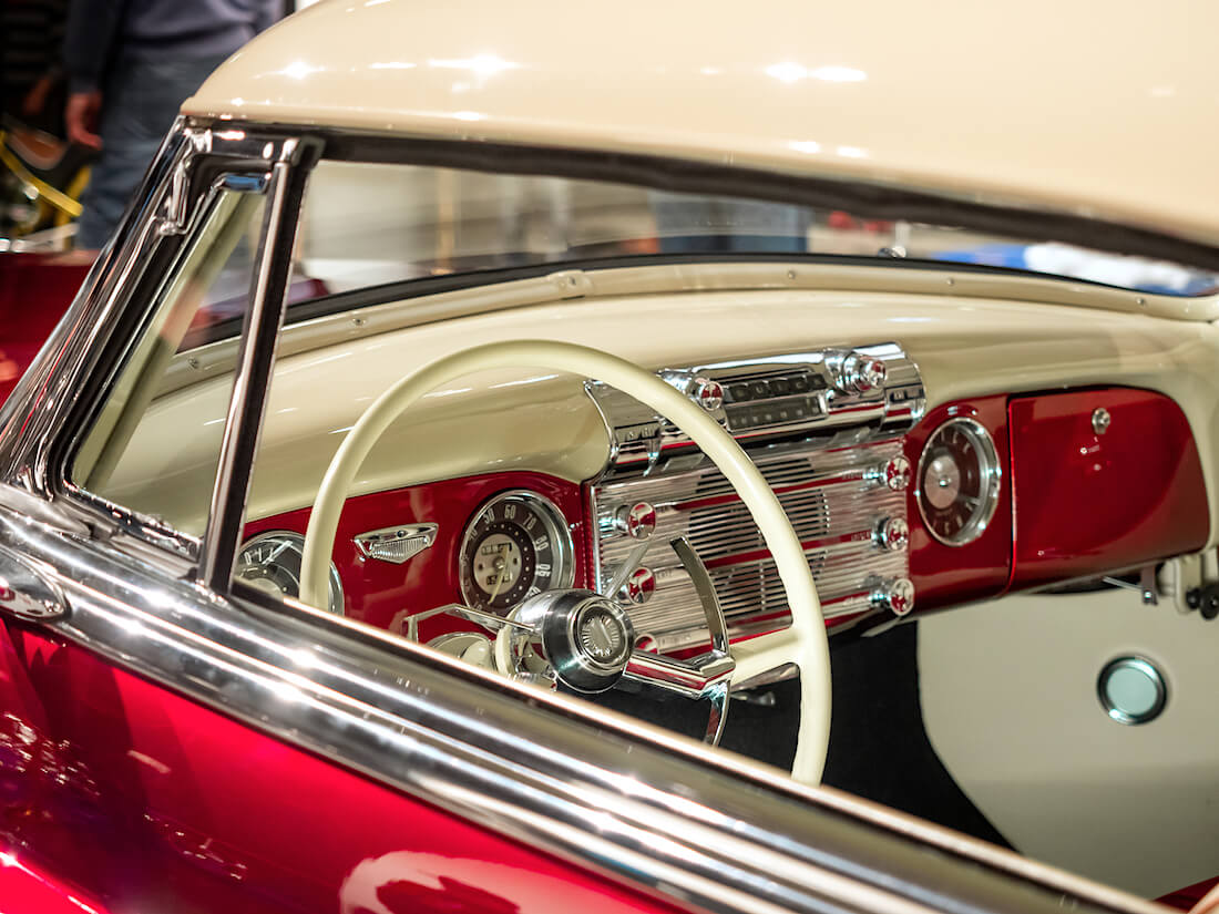 1952 Buickin custom sisusta