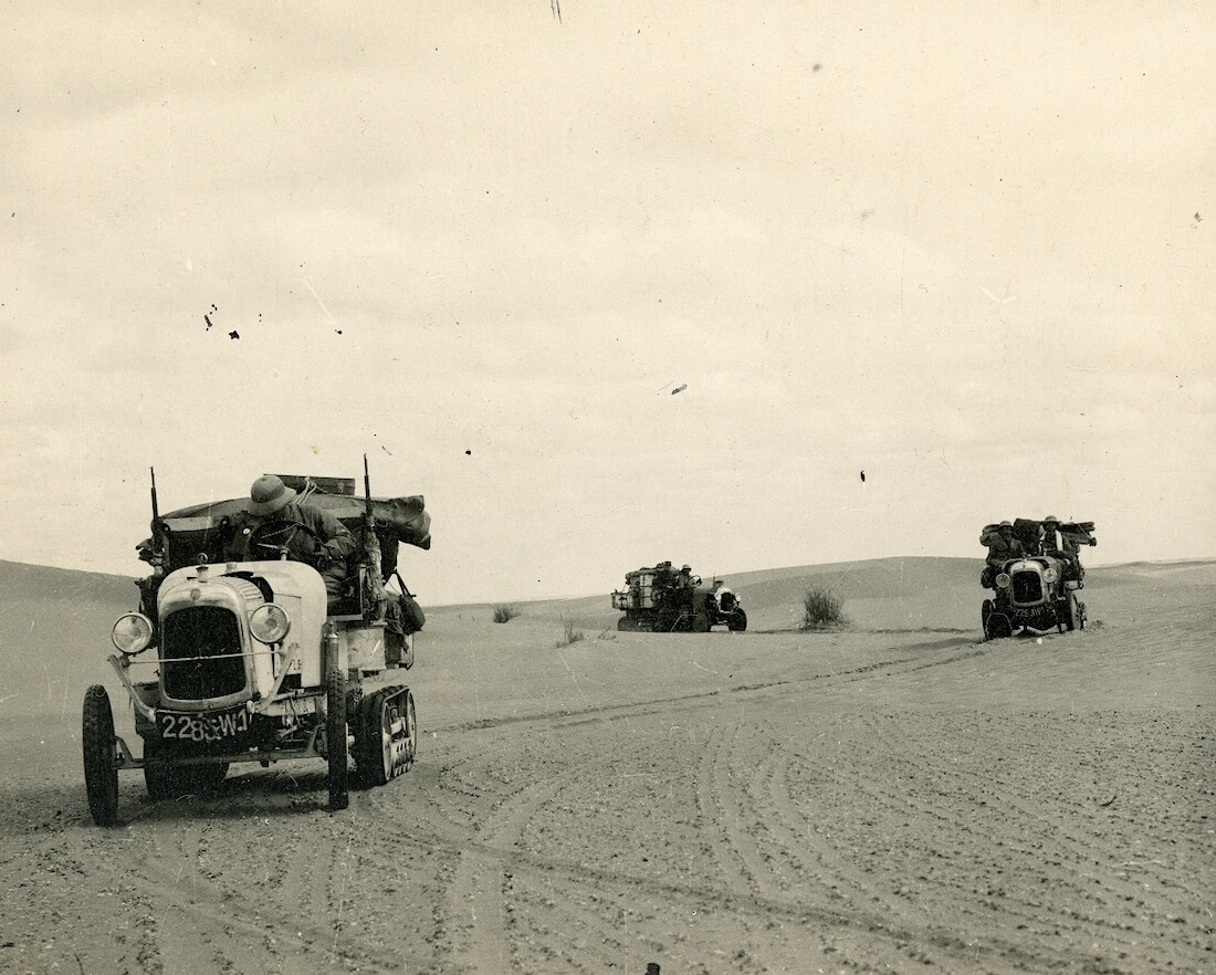 Citroen autoja Saharan aavikolla vuonna 1922.