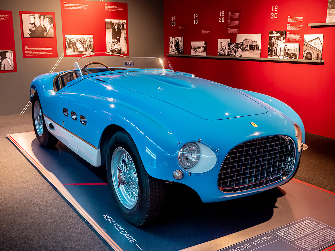 Sininen 1953 Ferrari 340MM