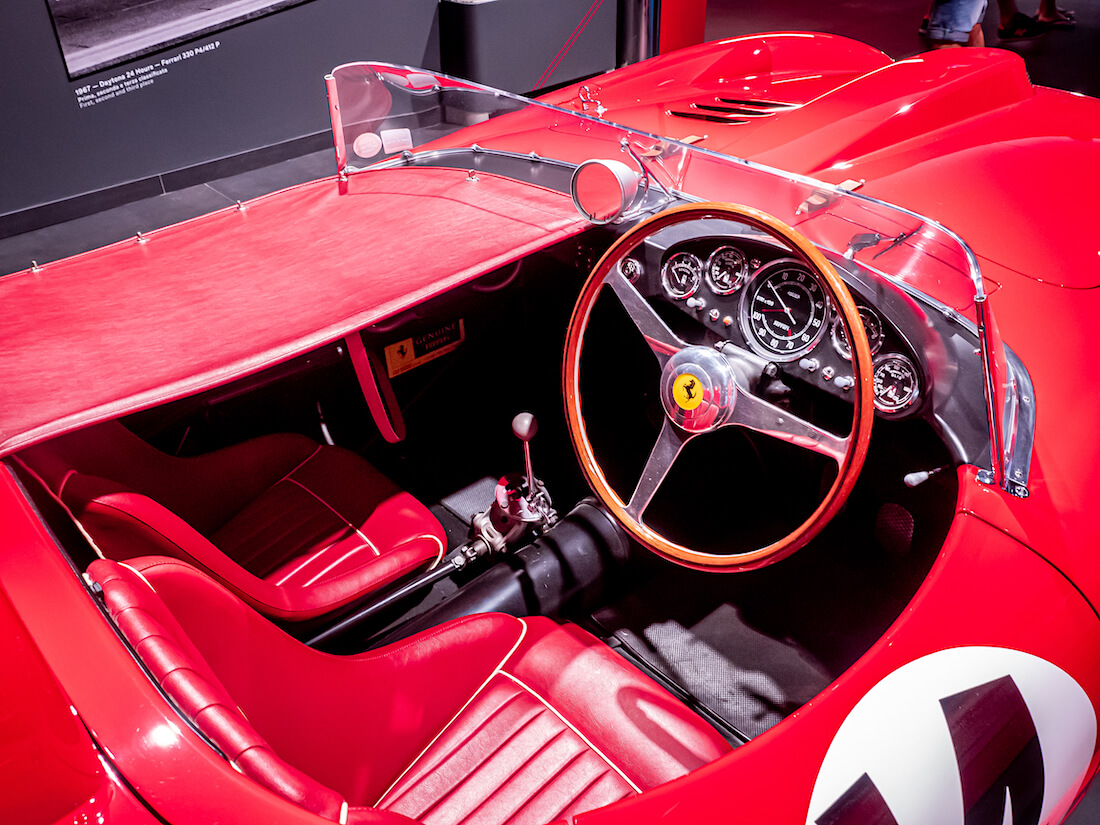 1956 Ferrari 290MM kilpa-auton ohjaamo