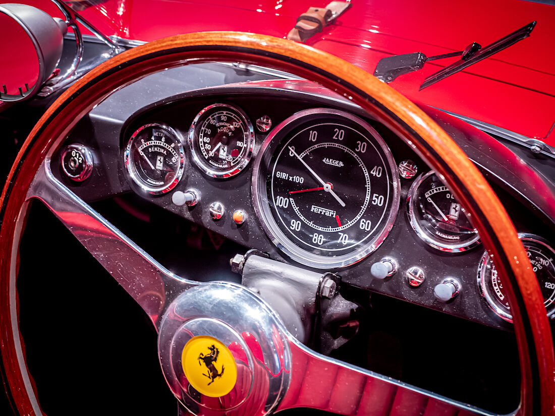 1956 Ferrari 290MM kilpa-auton mittaristo