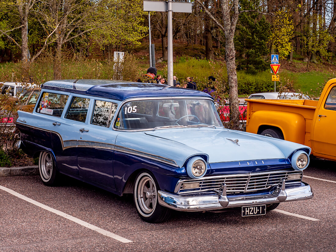 1957 Ford Country Sedan Custom