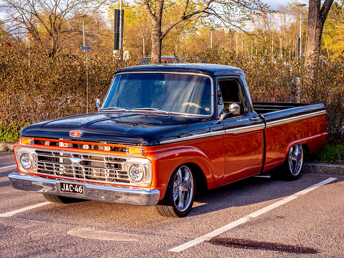 1966 Ford F-100 custom cab 352cid pickup