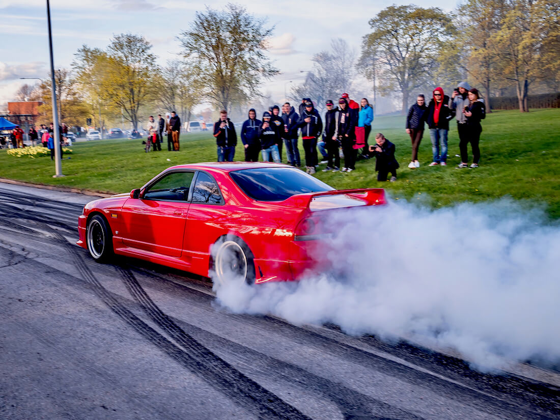 1996 Nissan Skyline GTS25T burnout