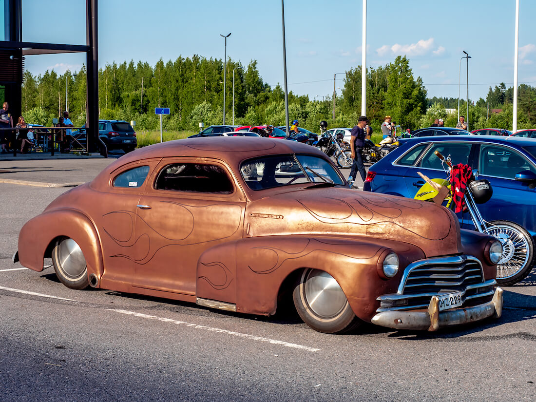 1946-Chevrolet-Stylemaster-coupe-Suomi-custom-edesta-Riihimaen-Turpakarajat-06-2020-Kai-Lappalainen-CCBY40-WheelsFI 1946 Chevrolet Stylemaster Suomi-Custom
