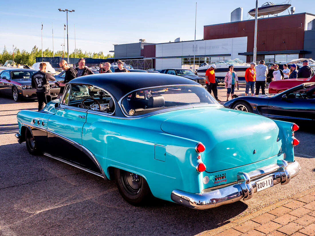 1953 Buick Special Riviera "Miami Vice Racing"