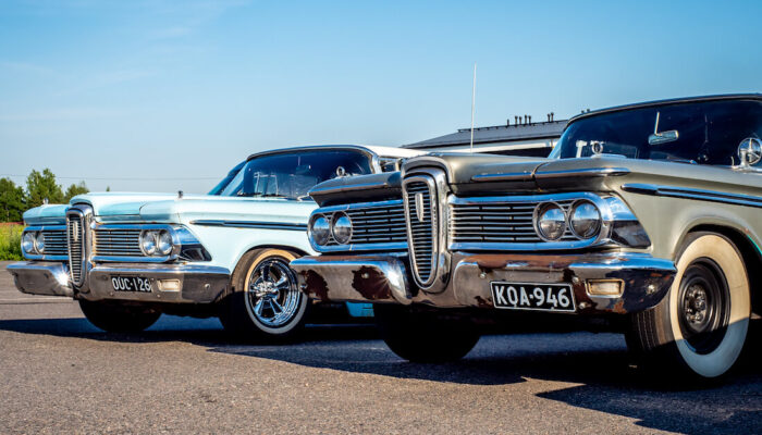 1959 Edsel Ranger autot vierekkäin